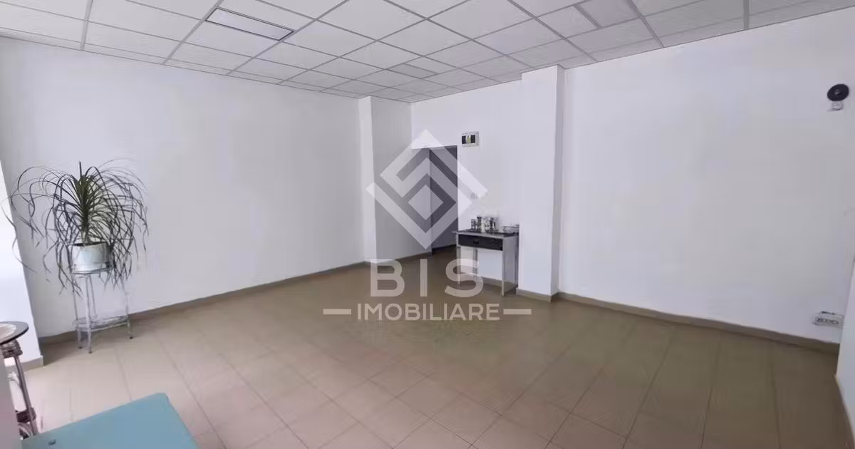 Spațiu comercial de vânzare de 80 mp, în zona Sud, Bistrița