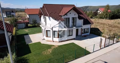 Casă Nord-Est