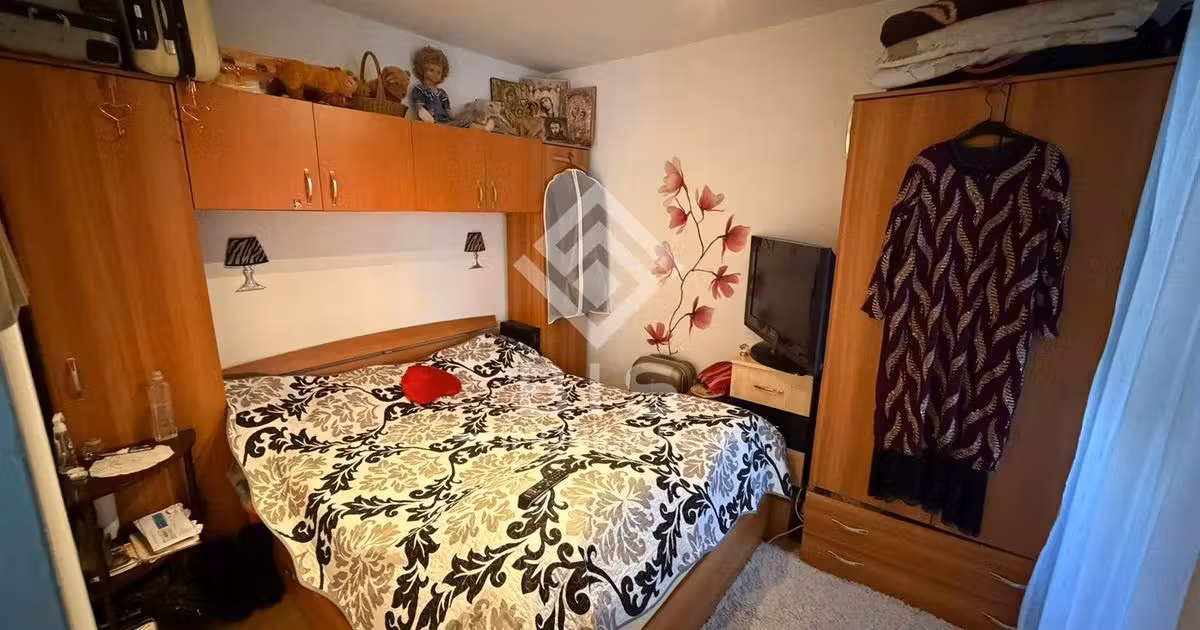 Apartament de vânzare cu 3 camere în zona Decebal, Bistrița