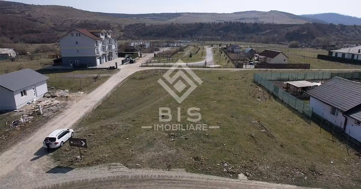 Teren Construcții intravilan de vânzare de 1400 mp, în zona Viișoara, Bistrița