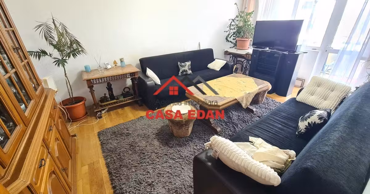 Apartament de vânzare cu 3 camere în Câmpina