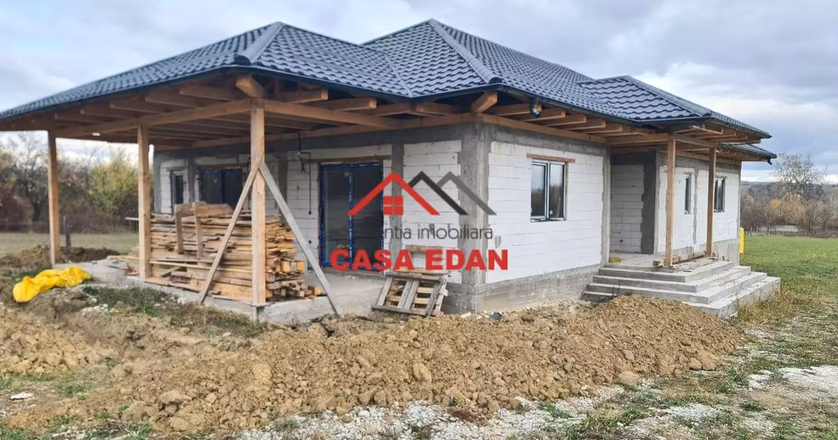 Casă individuală de vânzare cu 5 camere în Câmpina