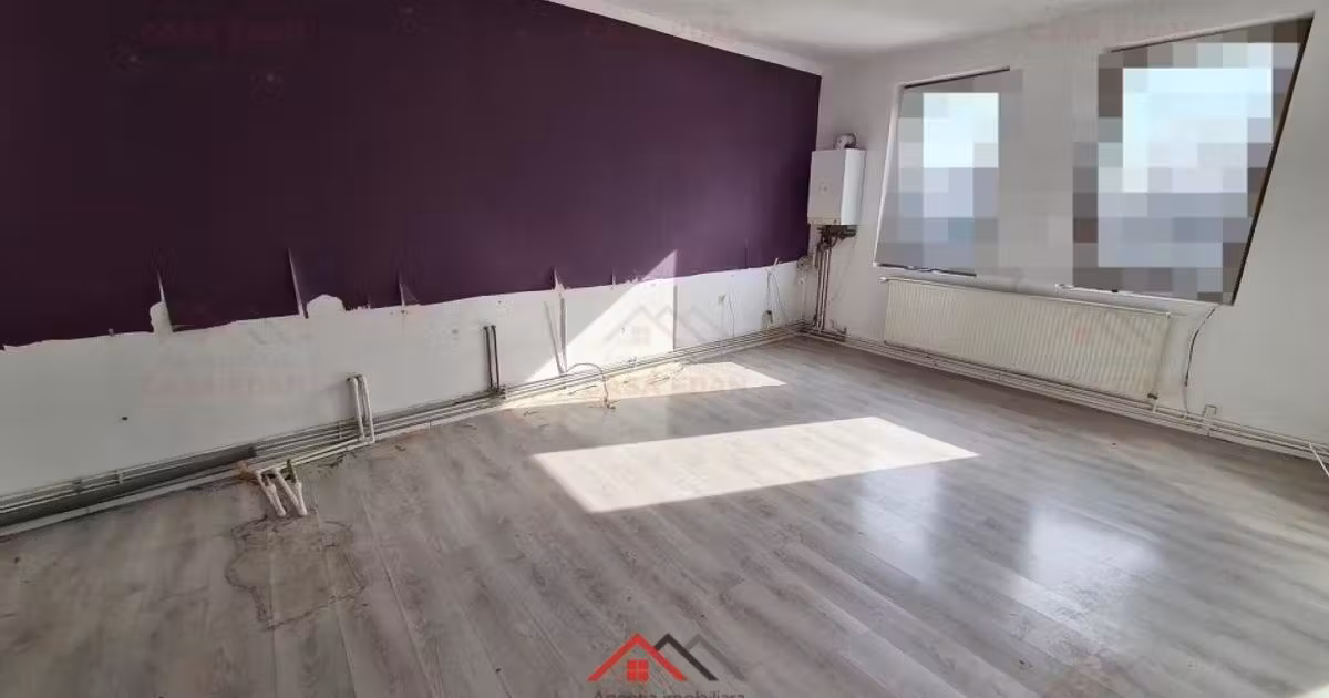 Birou de vânzare 120 mp în Câmpina