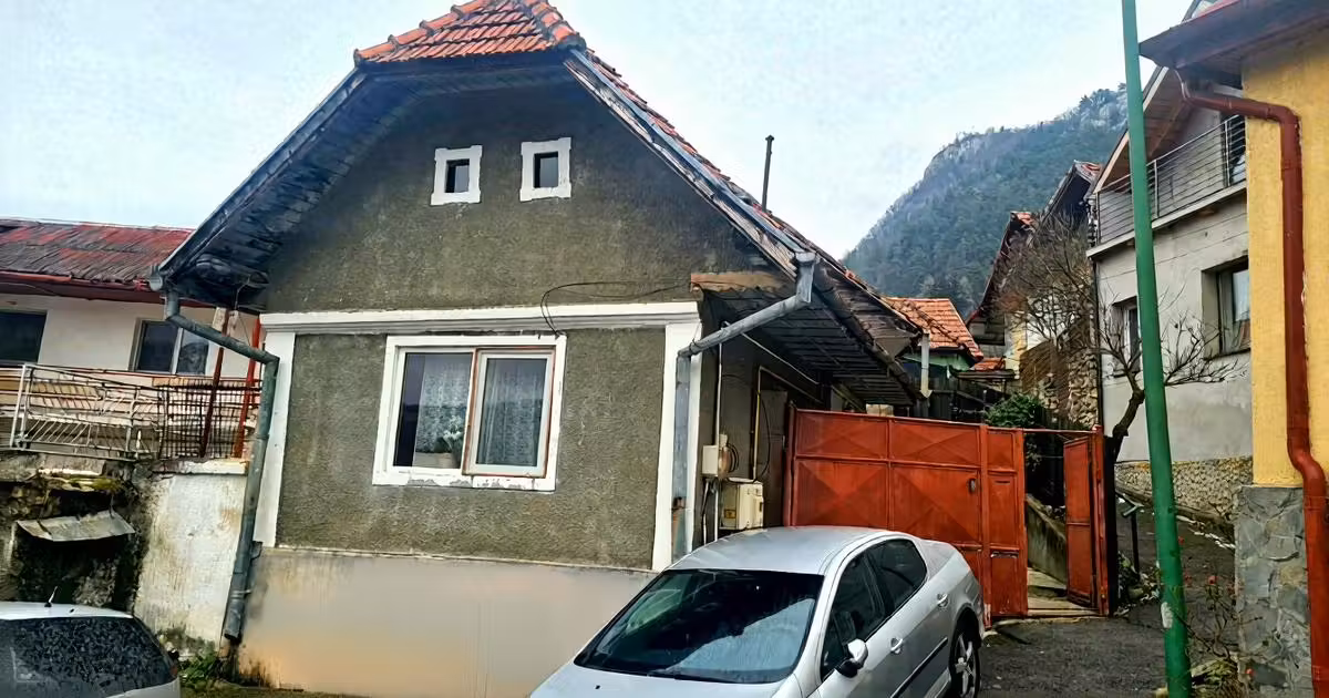 Casă individuală de vânzare cu 2 camere, mobilată în zona Schei, Brașov