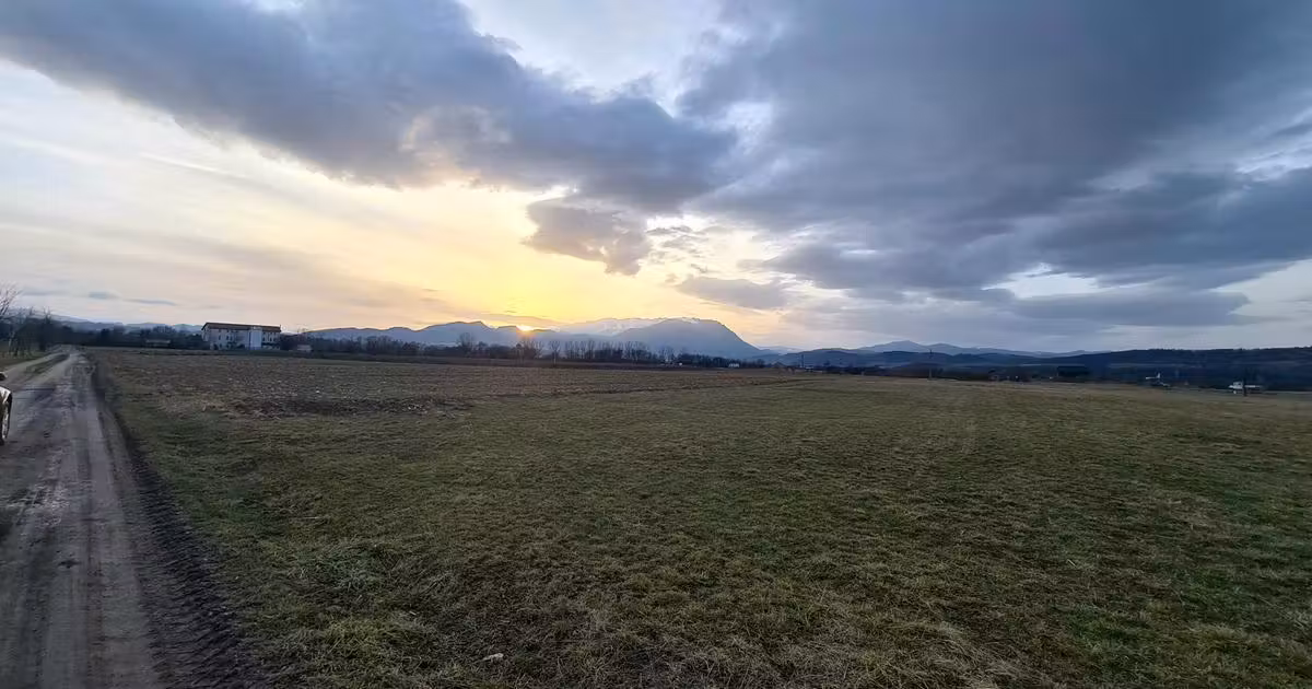 Teren extravilan de vânzare de 5000 mp, în Râșnov
