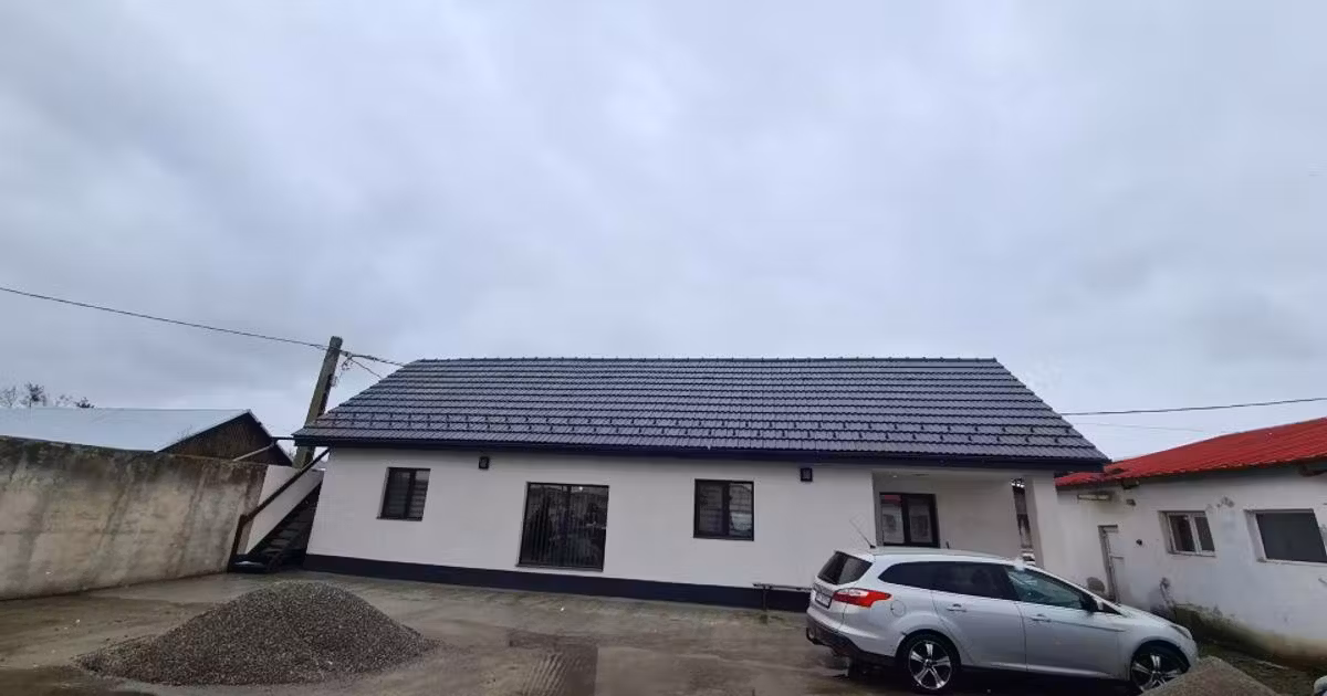 Spațiu industrial de vânzare 781 mp în Prejmer