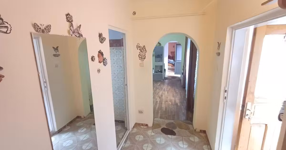 Casă de vânzare cu 3 camere în zona Central, Brăila