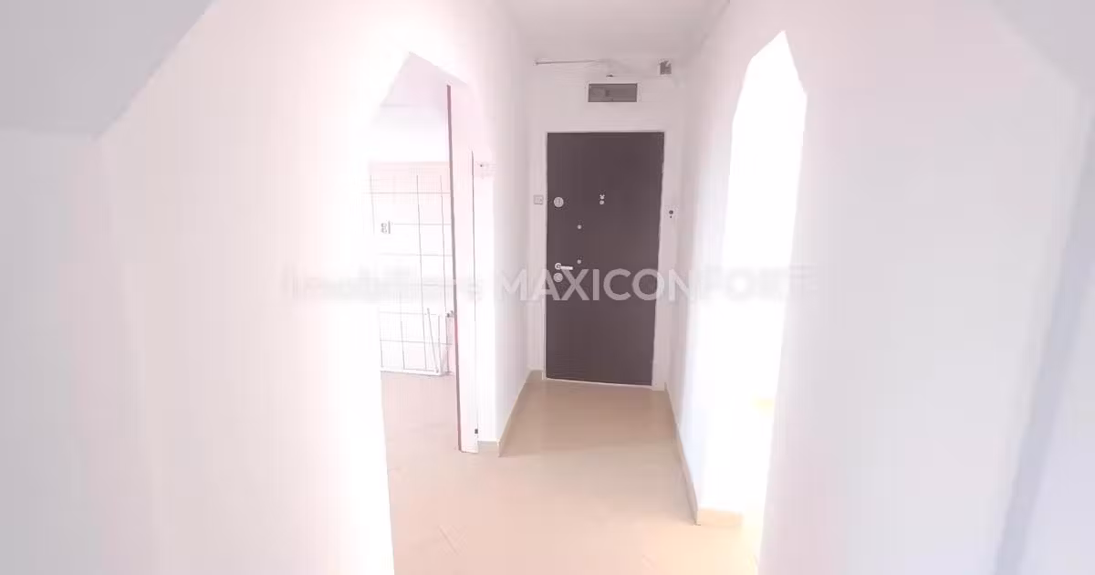 Apartament de vânzare cu 3 camere în zona Calea Galați, Brăila