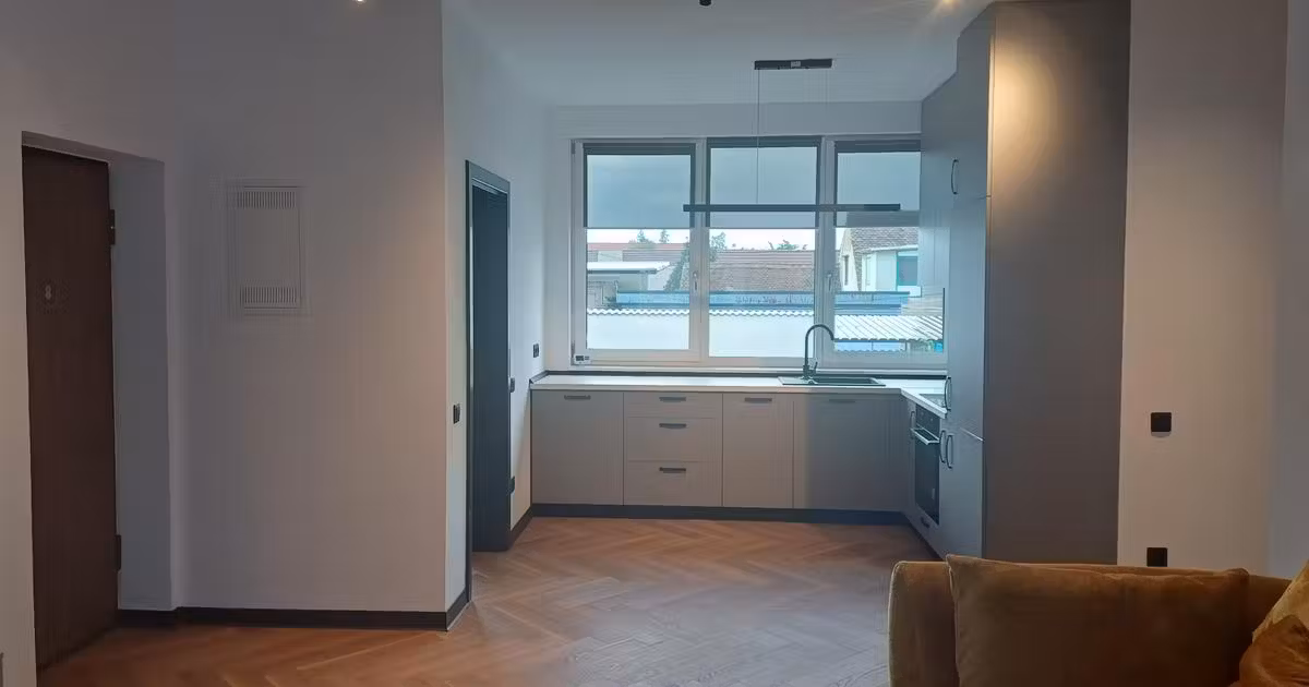 Apartament de vânzare cu 3 camere în zona Turnișor, Sibiu
