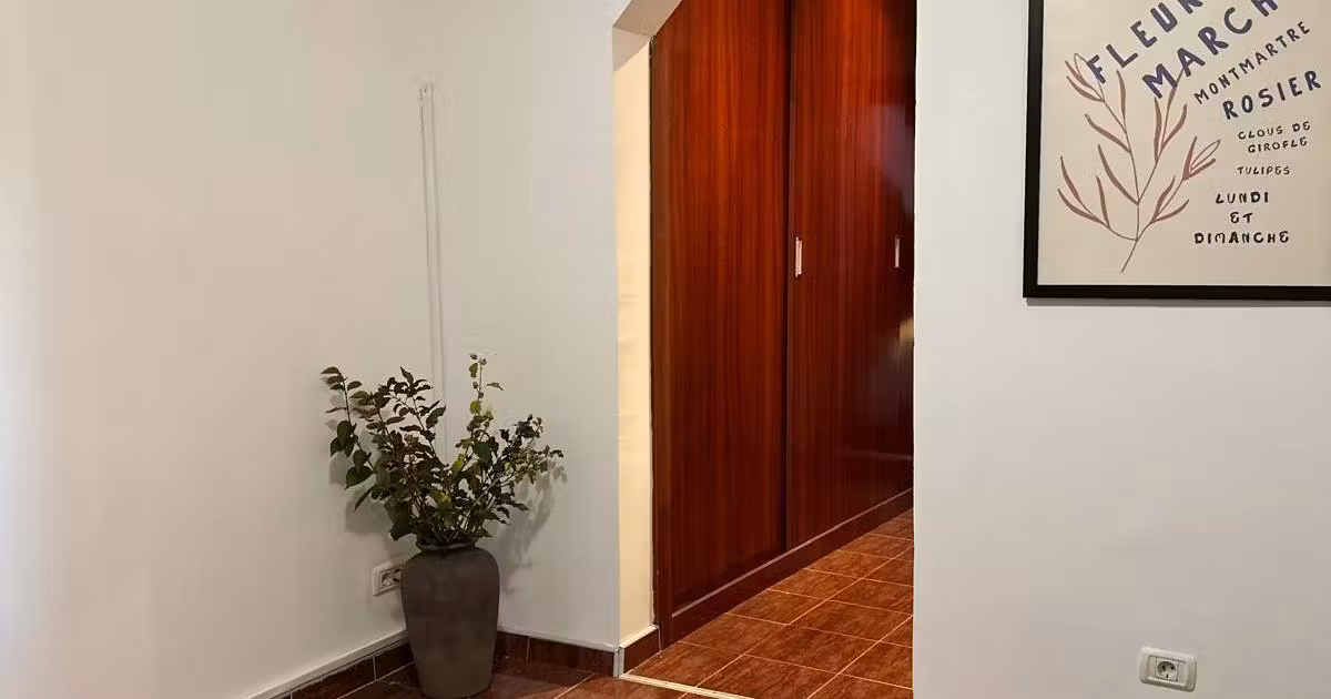 Apartament de vânzare cu 3 camere în zona Aurel Vlaicu, Arad