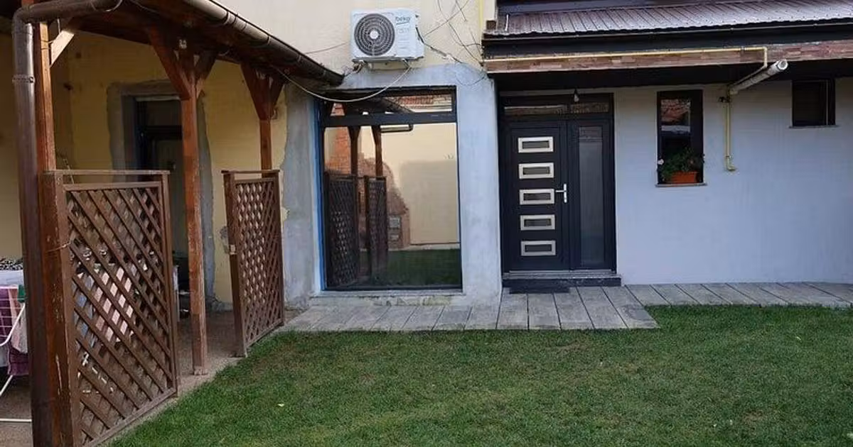 Casă individuală de vânzare cu 3 camere în zona Pârneava, Arad