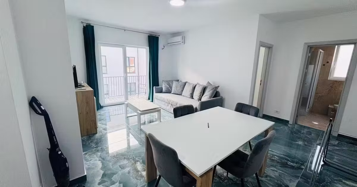 Apartament de vânzare cu 2 camere, mobilat în zona Grădiște, Arad