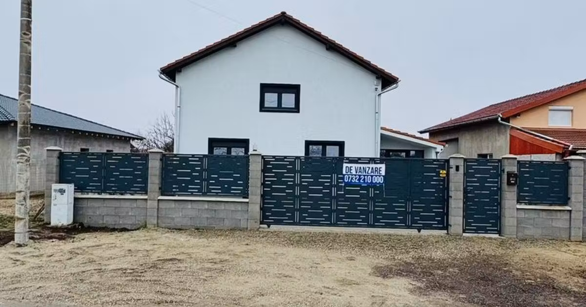 Casă de vânzare cu 4 camere în Călugăreni