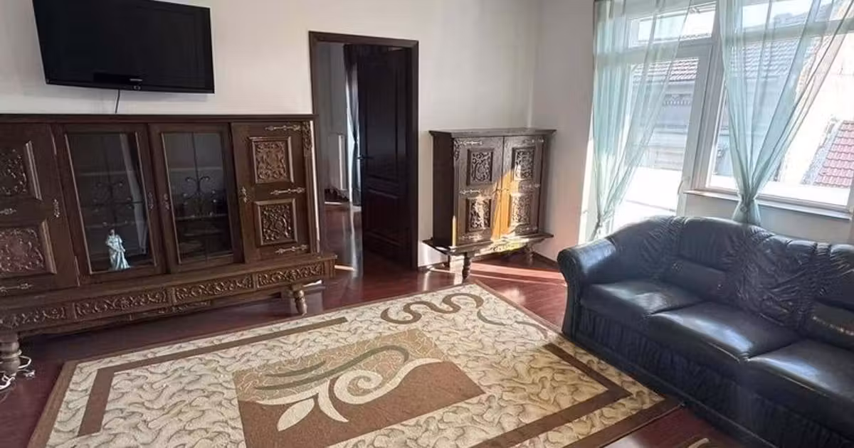 Apartament de vânzare cu 2 camere, mobilat în zona Central, Arad