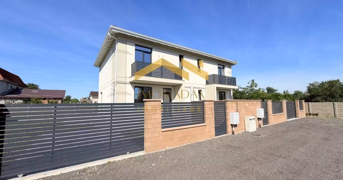 Duplex de vânzare cu 4 camere în Utvin