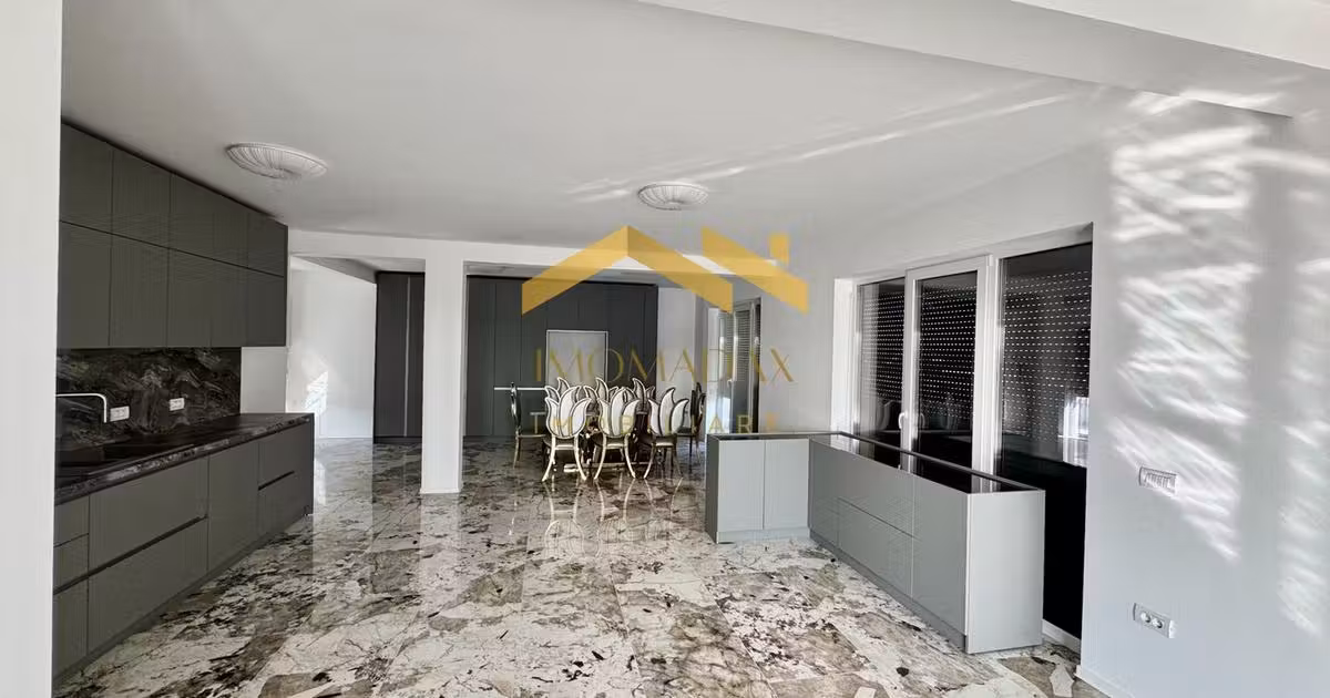 Apartament de vânzare cu 3 camere, mobilat în Ghiroda