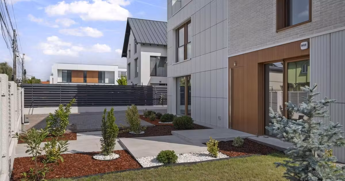 Casă individuală de vânzare cu 6 camere în zona Iancu Nicolae, Sector 1