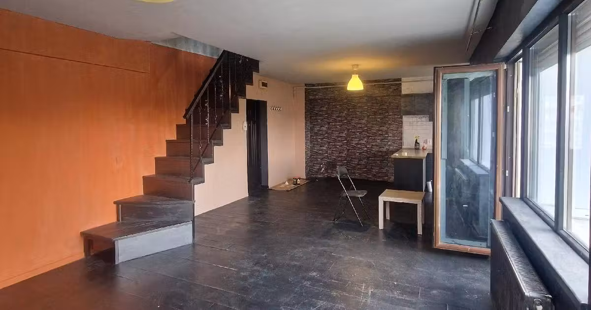 Apartament de vânzare cu 3 camere în zona Sud, Sector 4