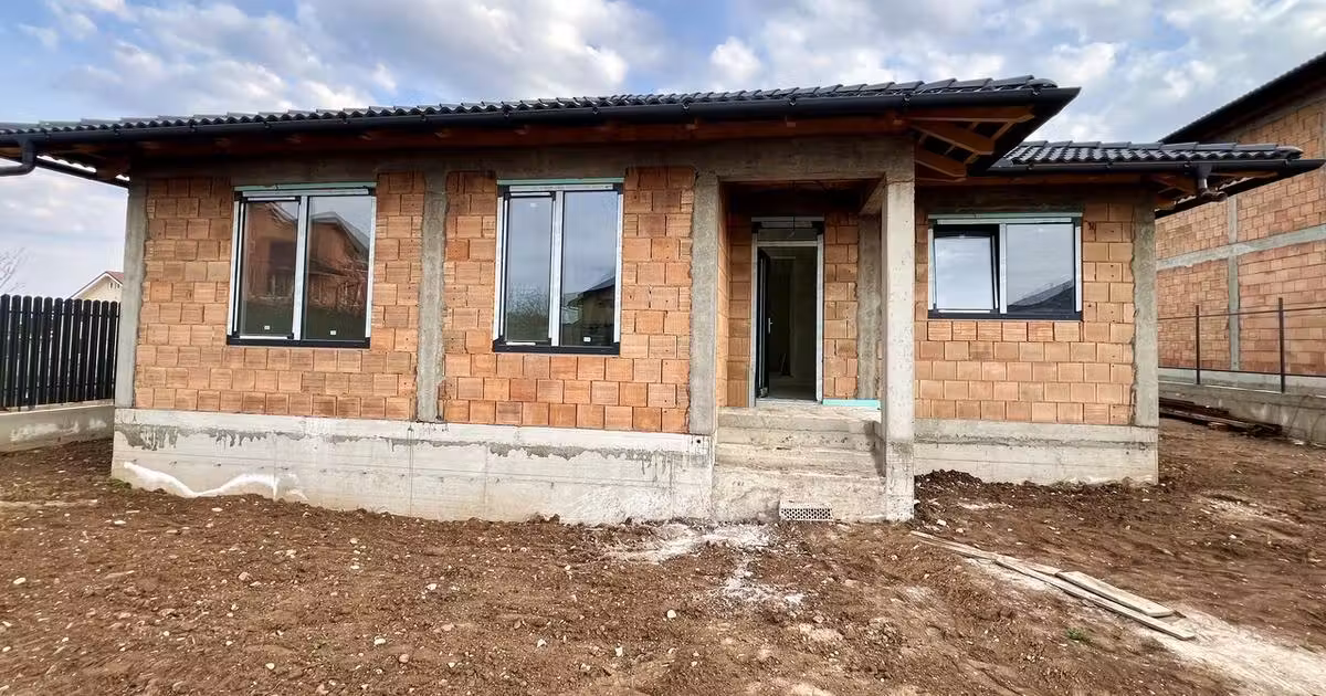 Casă individuală de vânzare cu 4 camere în zona Est, Alba Iulia