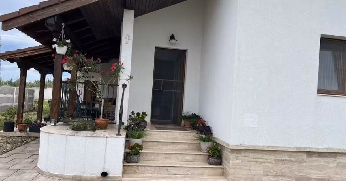 Casă individuală de vânzare cu 4 camere, mobilată în zona Micești, Alba Iulia