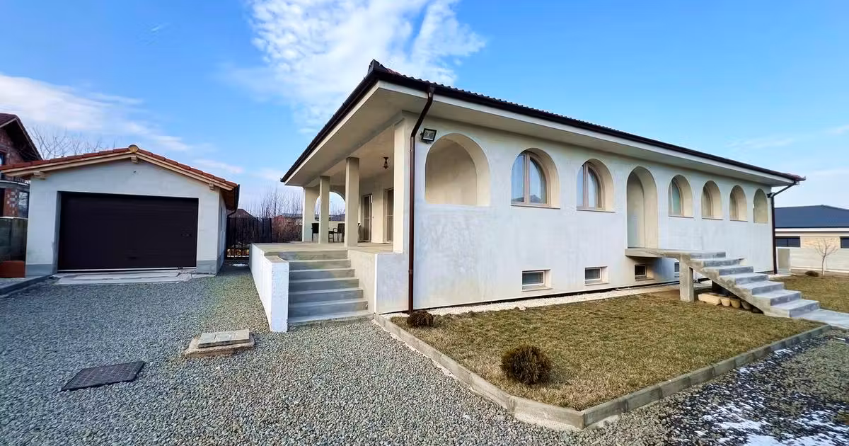 Casă de vânzare cu 6 camere, mobilată în zona Est, Alba Iulia