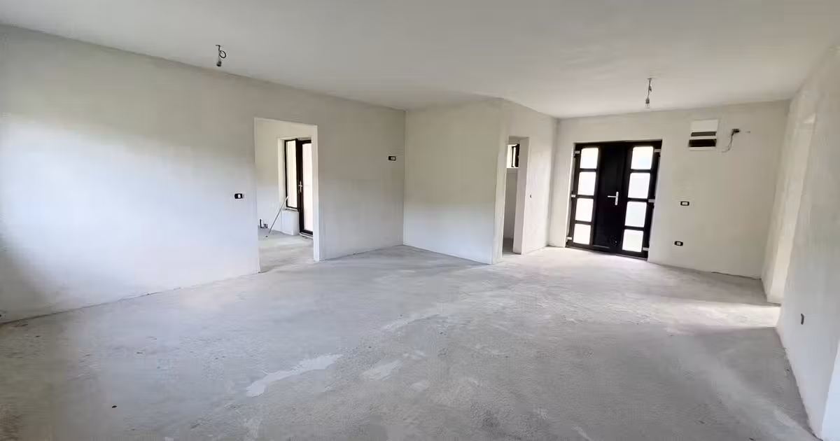 Casă individuală de vânzare cu 3 camere în Meteș