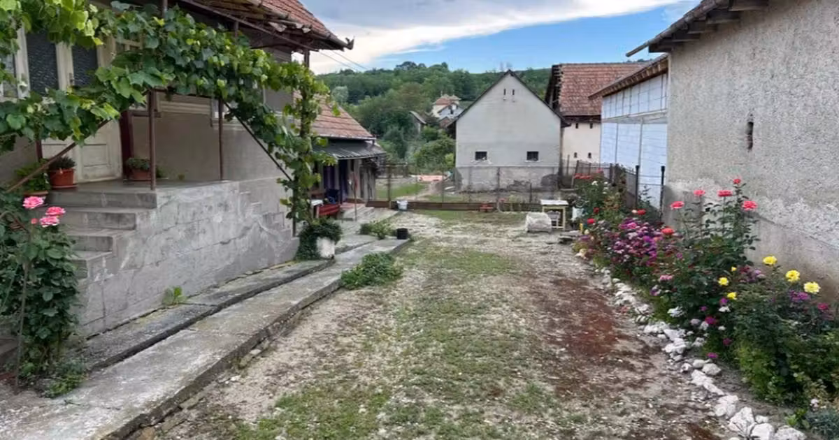 Casă individuală de vânzare cu 3 camere în Henig