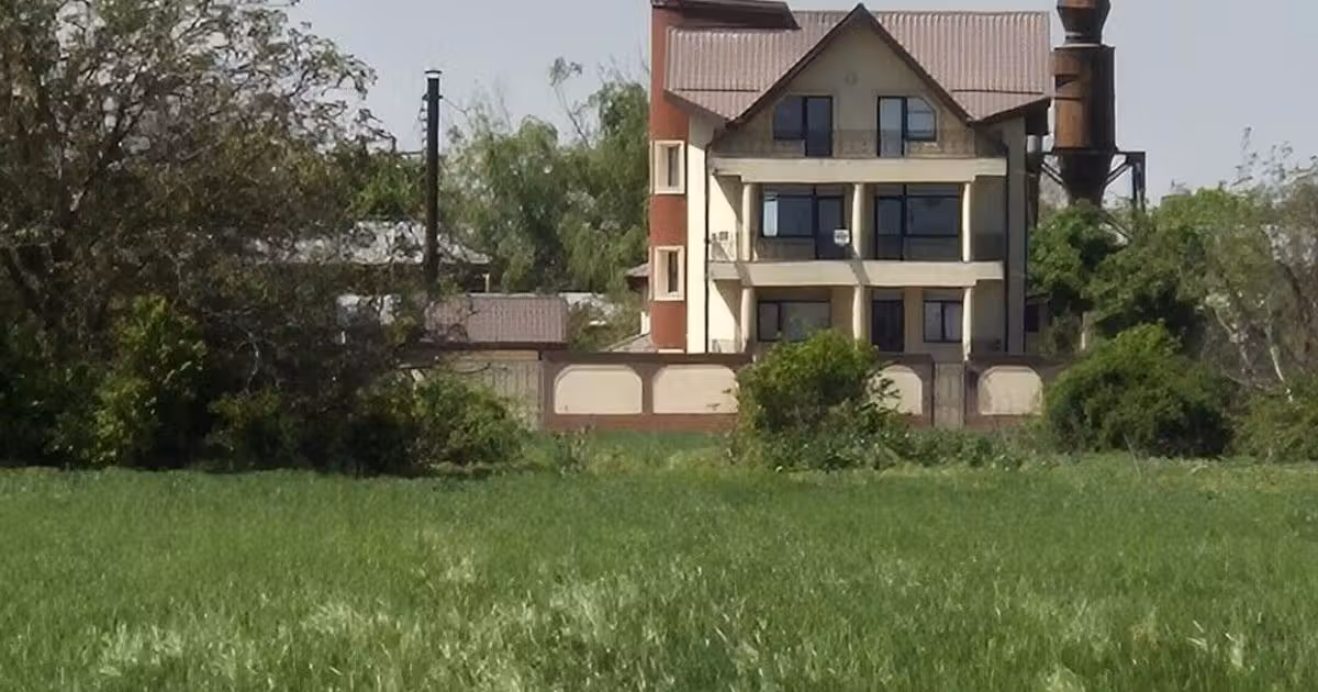 Teren agricol extravilan de vânzare de 9983 mp, în Berceni
