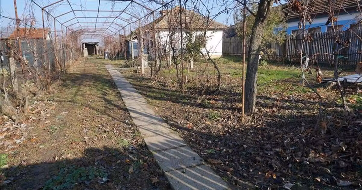 Casă individuală de vânzare cu 4 camere în Ghindeni