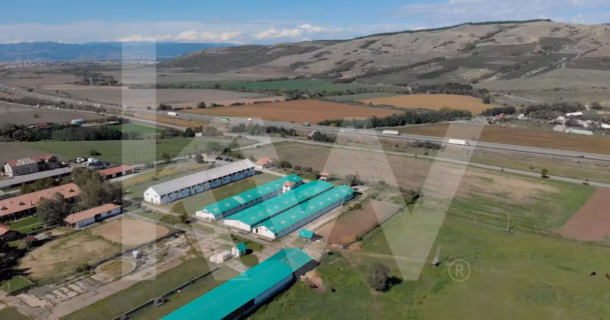 Spațiu comercial de vânzare de 826.00 mp, în Sebeș