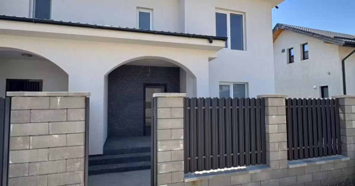 Duplex de vânzare cu 4 camere în Vârteju