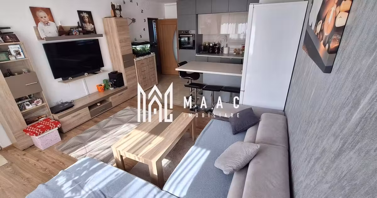 Apartament de vânzare cu 3 camere, mobilat în Șelimbăr