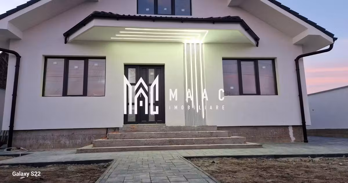 Casă individuală de vânzare cu 3 camere în Cristian