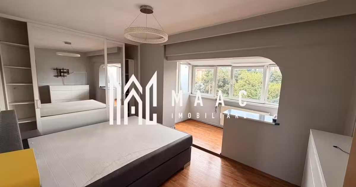 Apartament de vânzare cu 3 camere, mobilat în Lazaret