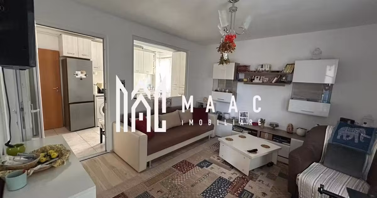 Apartament de vânzare cu 3 camere, mobilat în Șelimbăr