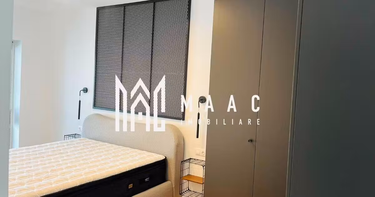 Apartament de vânzare cu 3 camere în Cristian