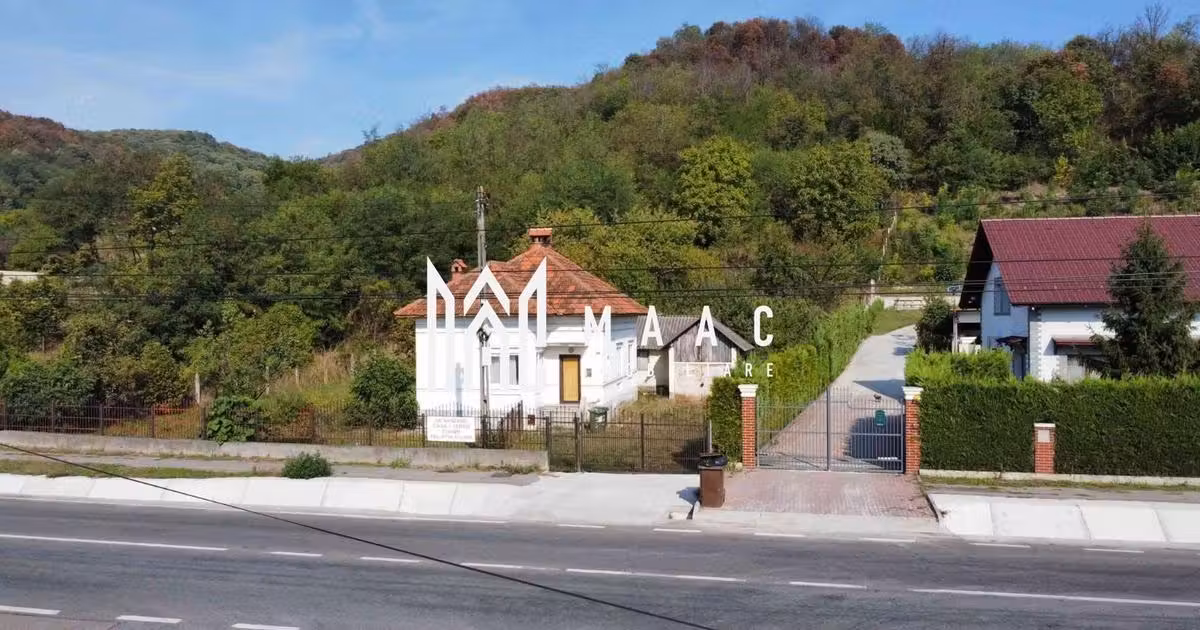 Casă individuală de vânzare cu 4 camere în zona Troianu, Râmnicu Vâlcea