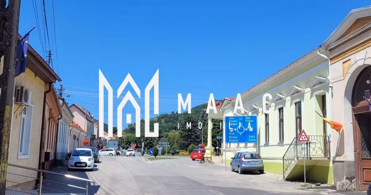 Casă de vânzare cu 12 camere în Săliște