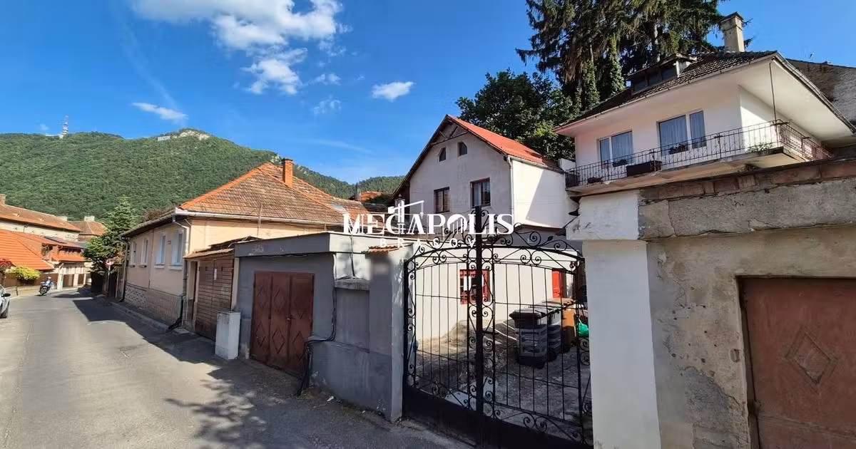 Apartament de vânzare cu 2 camere în zona Schei, Brașov