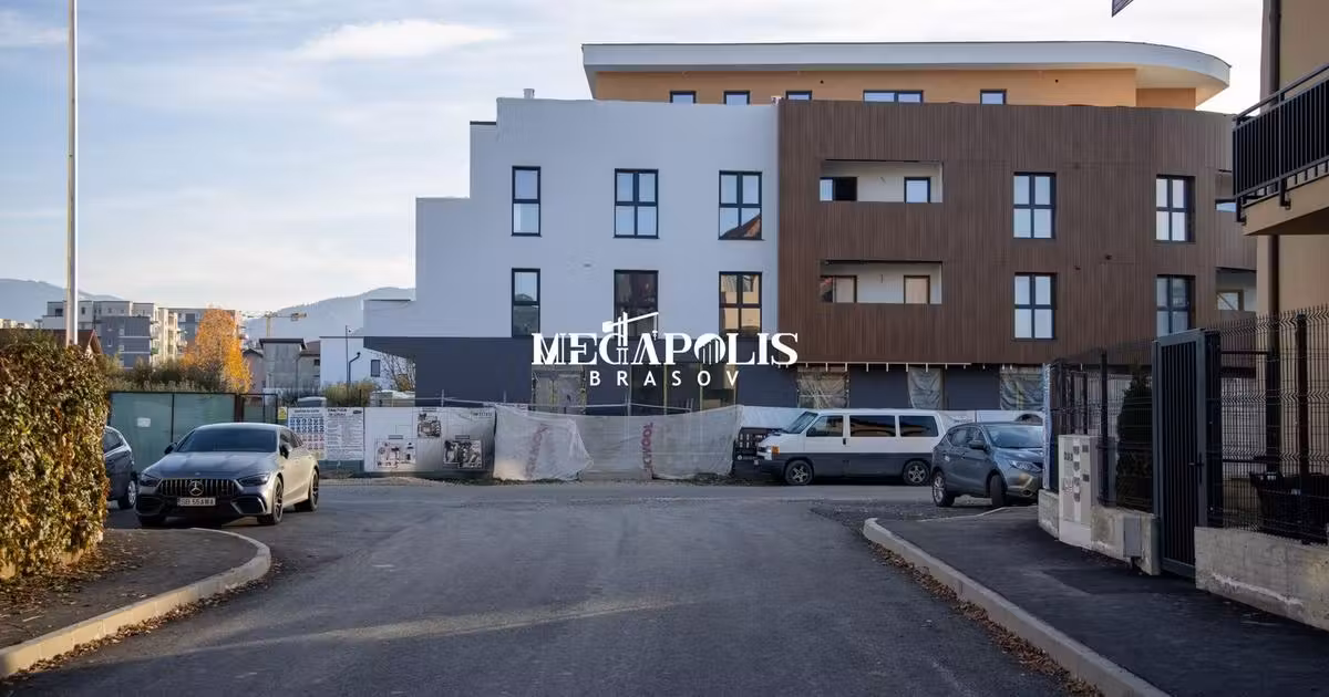 Apartament de vânzare cu 2 camere în zona Tractorul, Brașov