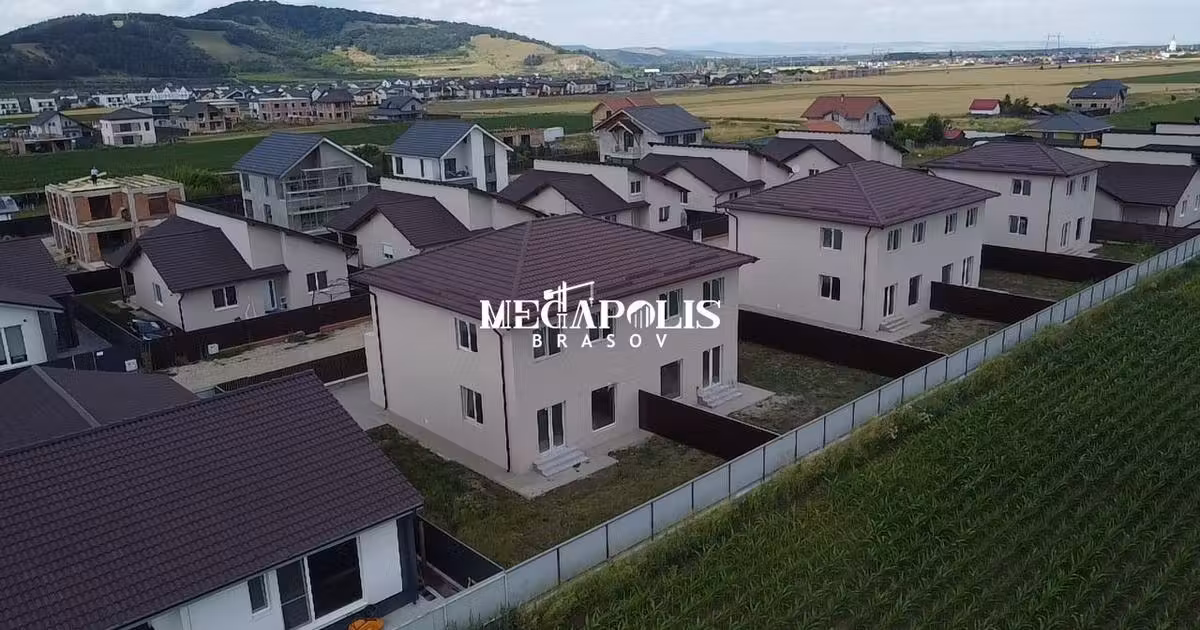 Duplex de vânzare cu 4 camere în Sânpetru