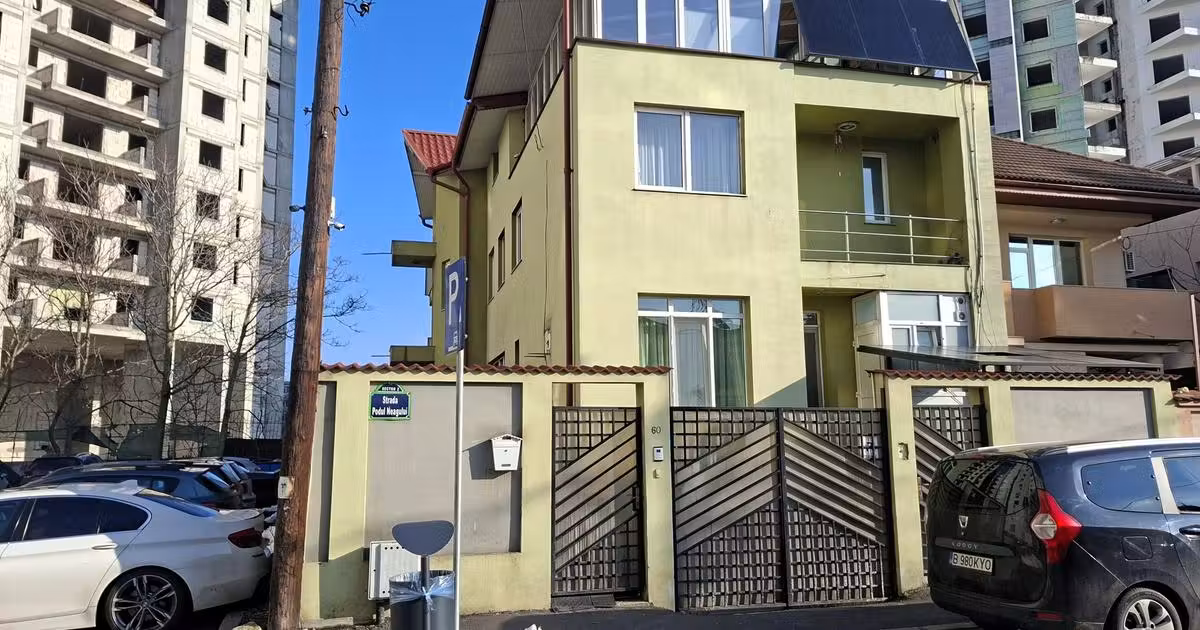 Casă individuală de vânzare cu 10 camere în zona Doamna Ghica, Sector 2