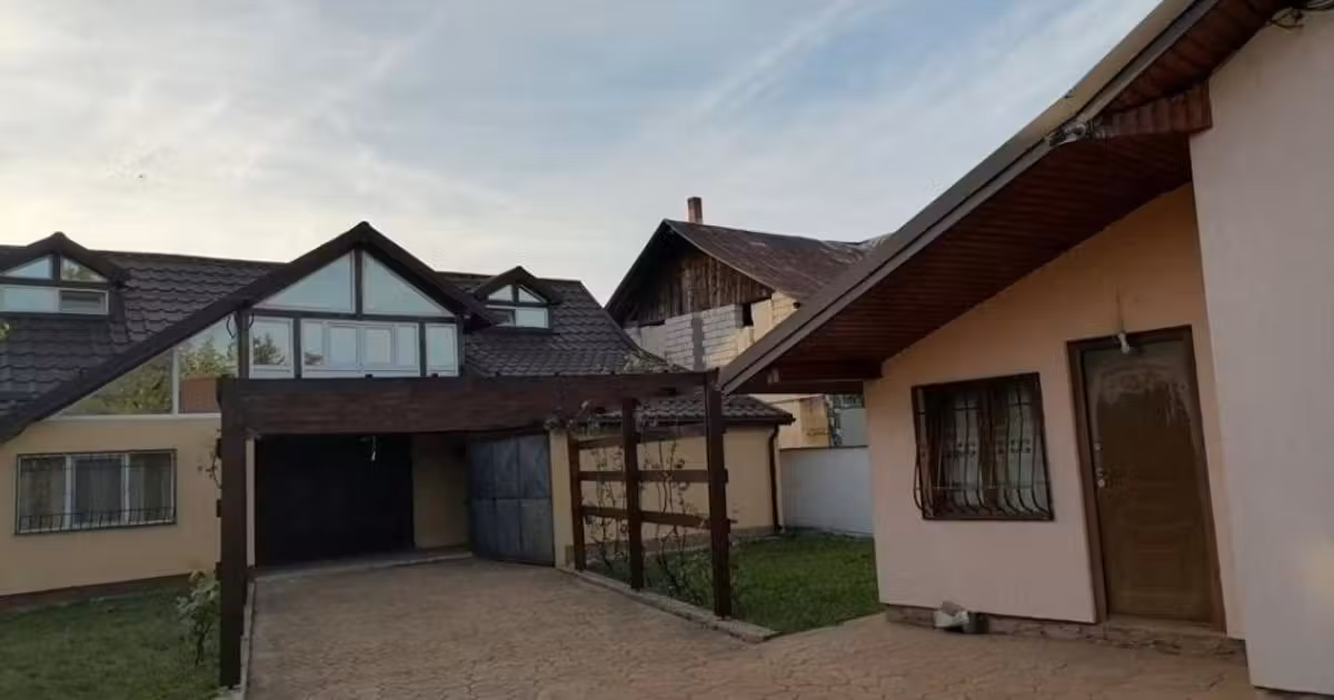 Casă individuală de vânzare cu 5 camere în Vlădeni