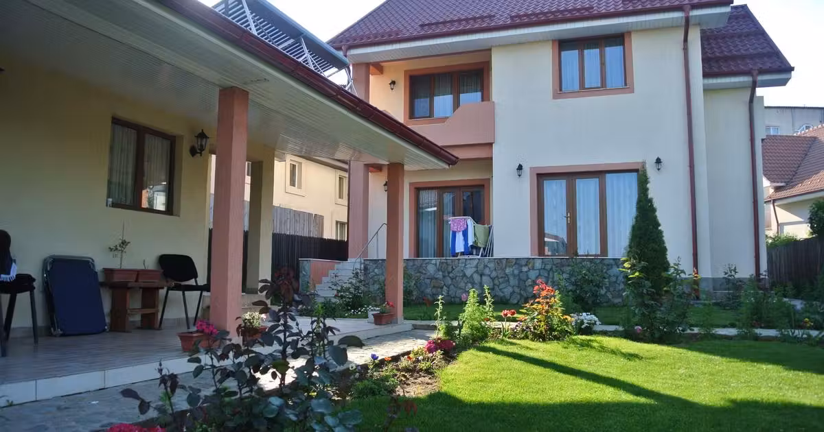 Casă individuală de vânzare cu 5 camere în zona Steaua, Slatina