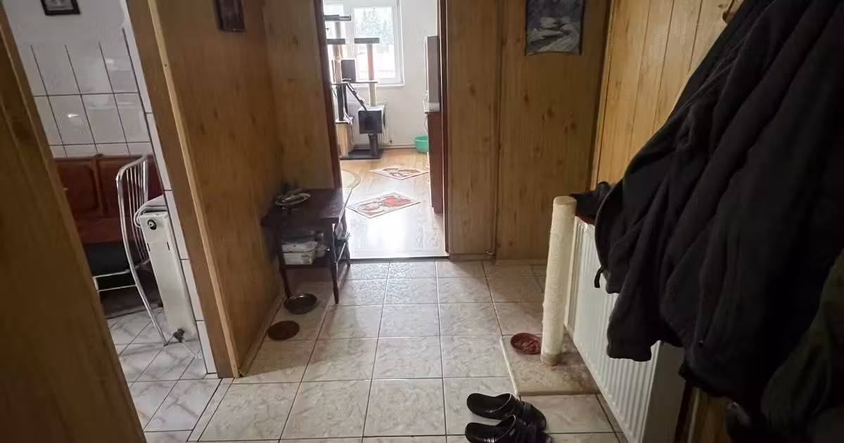 Apartament de vânzare cu 3 camere, mobilat în Azuga