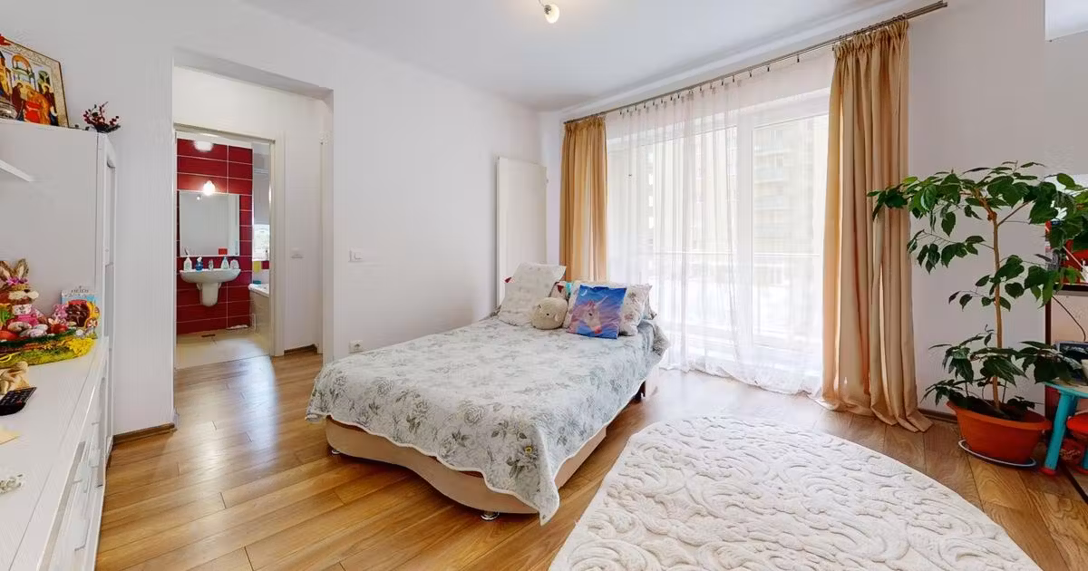 Apartament de vânzare cu 2 camere în zona Tractorul, Brașov