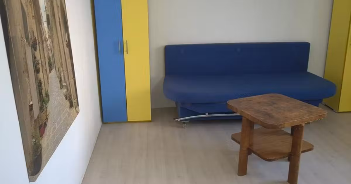 Garsonieră de vânzare, mobilată în zona Calea București, Brașov