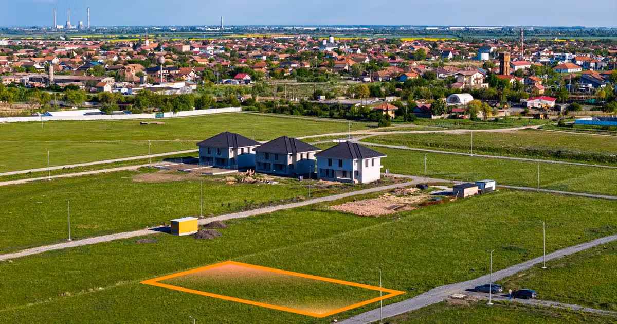 Teren Construcții intravilan de vânzare de 806 mp, în Săcălaz