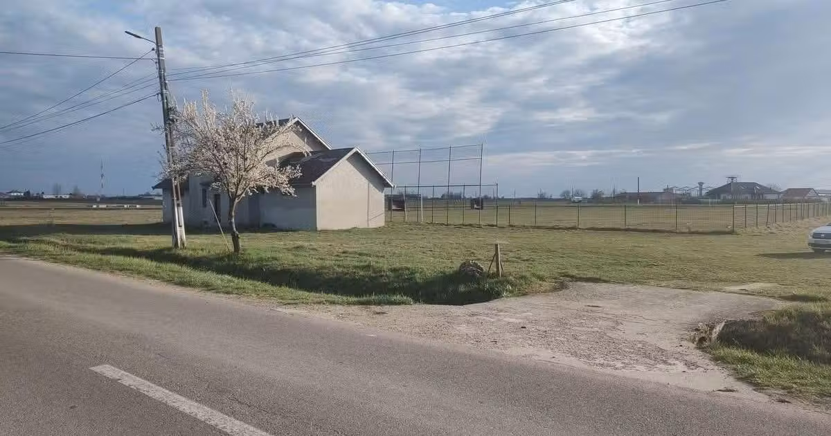Teren Construcții intravilan de vânzare de 14669 mp, în Cefa