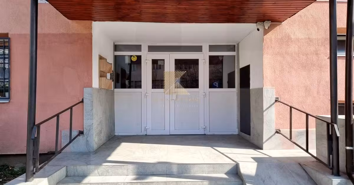 Garsonieră de vânzare, mobilată în zona Uzina 2, Brașov